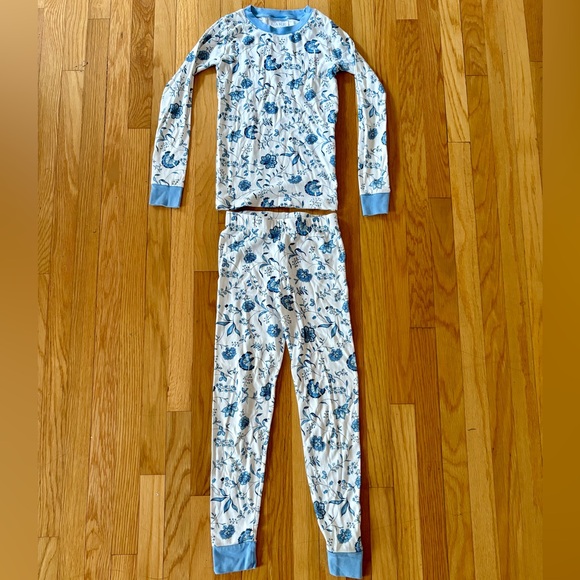 Lake Pajama Set with Long Sleeves - Picture 2 of 5